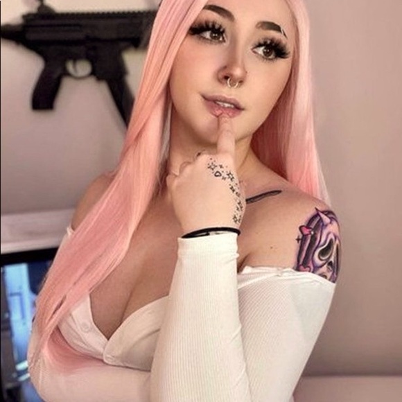 - 22” PINK STRAIGHT lace front wig *NEW*